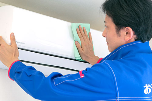 最後は表面もピカピカに仕上げ、試運転して空気をチェックします。